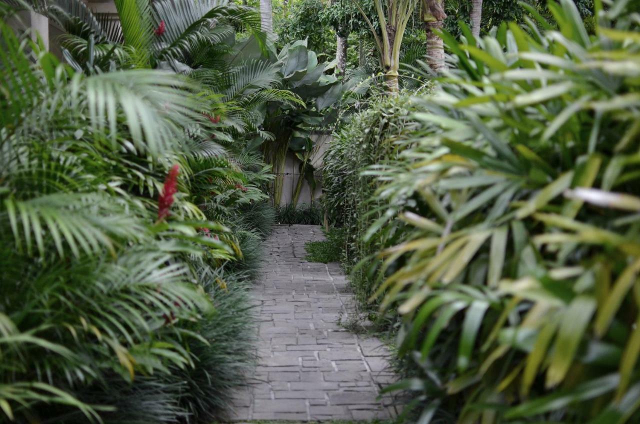 Puri Sunia Resort Ubud  Exterior photo
